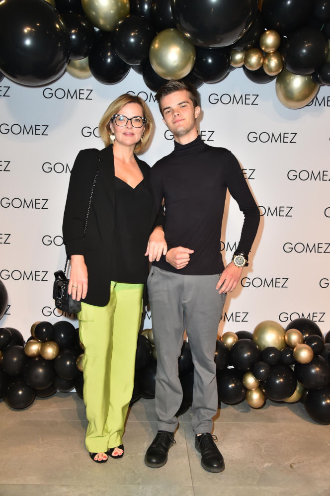 Monika Richardson podzieli się z mężem dziećmi na święta.