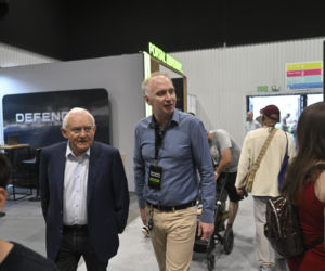 Były premier Leszek Miller na warszawskich Targach Obronnych