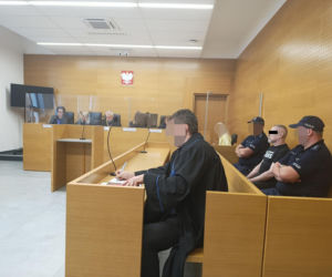 Zabił ratownika, bo „urwał mu się film”. Szokujące sceny w sądzie Proces wstrzymany!