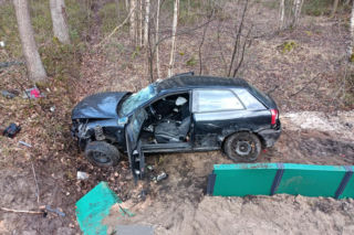 Czołowe zderzenie wisiało na włosku. 33-latek zginął po dramatycznym manewrze na leśnej trasie