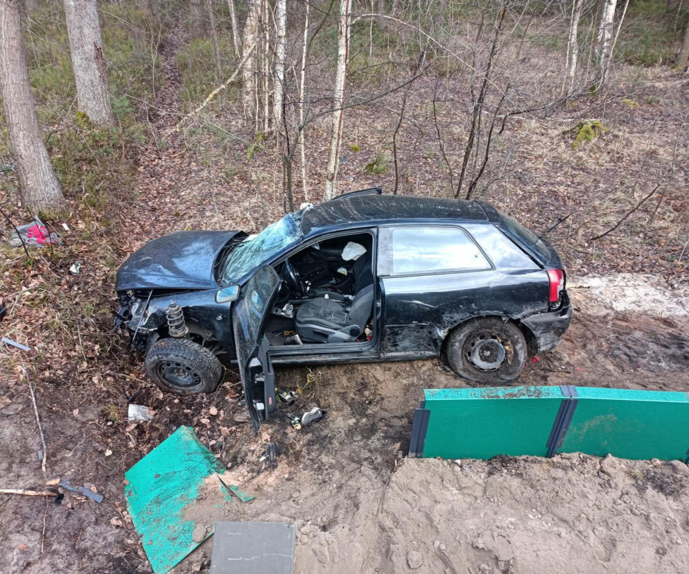 Tragedia na drodze pod Starachowicami. 33-letni kierowca Audi zginął po dramatycznym wypadku