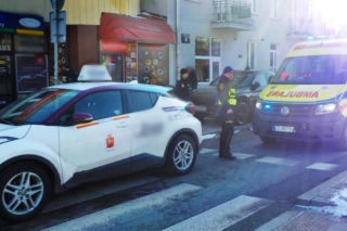 Taksówkarz potrzebował pilnej pomocy. „Jego ciałem wstrząsały silne drgawki”