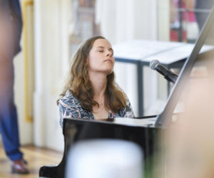 Hania Rani zdobyła prestiżową nagrodę za muzykę filmową! Kim jest?