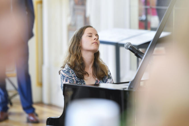 Hania Rani zdobyła prestiżową nagrodę za muzykę filmową! Kim jest?