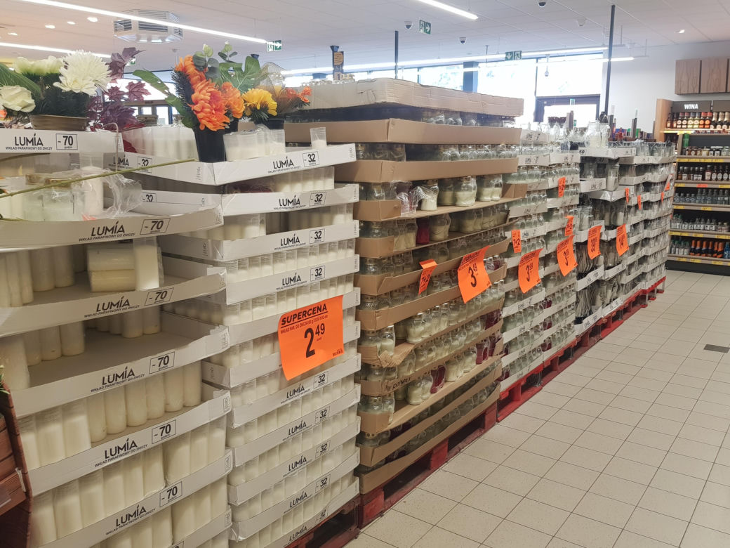 Wszystkich Świętych 2023. Ile kosztują znicze w Białymstoku? [ZDJĘCIA] 