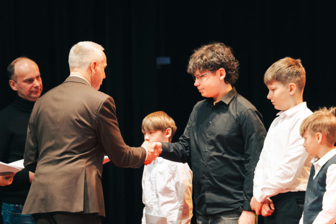 Najzdolniejsi uczniowie odebrali stypendia Prezydenta Miasta Siedlce