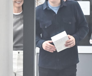 Marcin Mroczek z dziewczyną w cukierni