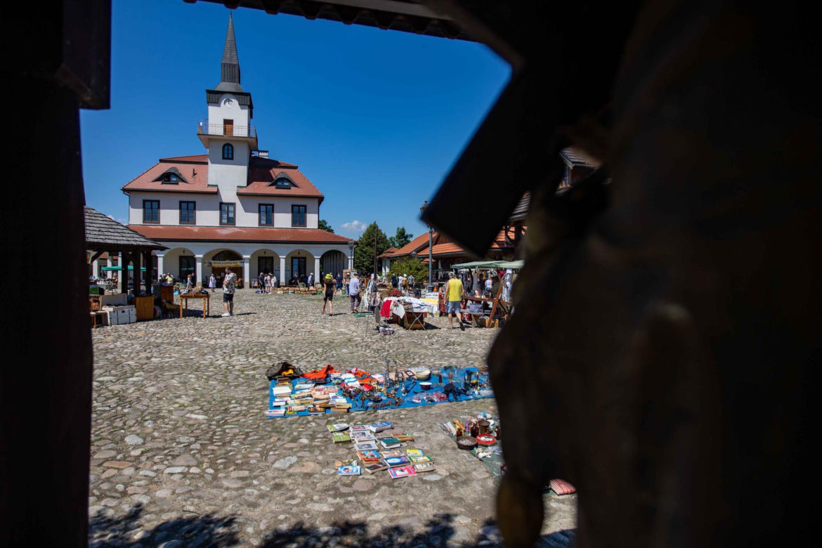 W tym muzeum można poczuć się jak w XIX wieku. To największy skansen w Małopolsce 