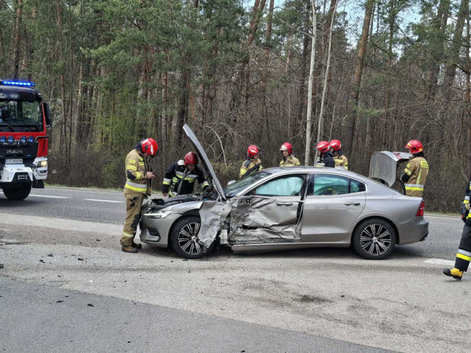 Tragedia na DK 42 Starachowice - Rudnik.  W wypadku zginął motocyklista