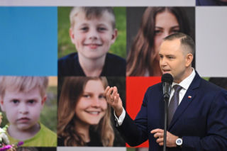 Wyższe emerytury o 150 zł? 84% Polaków chce tej zmiany! Znamy plan prezydenta Nawrockiego