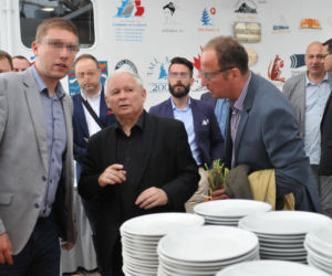 JAROSŁAW KACZYŃSKI NA ŻAGLOWCU.