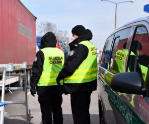 Koronawirus na Podlasiu: Celnicy skontrolowali blisko 10 tys. kierowców