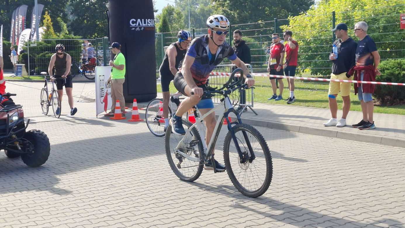Ludzie z żelaza zmagali się w Kaliszu. Za nami Calisia Triathlon 2025