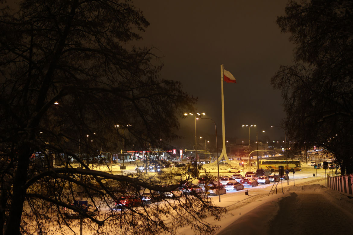 Śnieżny Lublin wieczorową porą