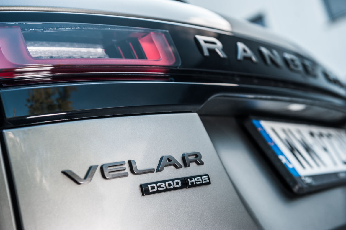 Range Rover Velar First Edition D300 HSE
