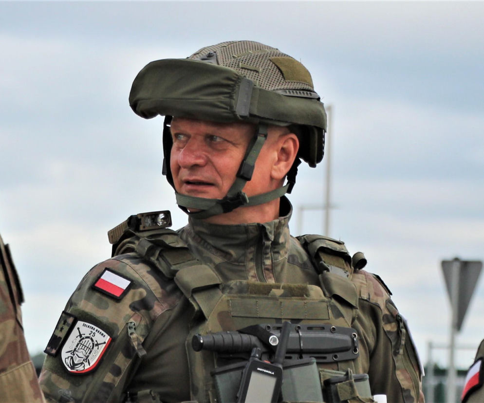 Gen. Szkutnik żegna się z Żelazną Dywizją i mundurem