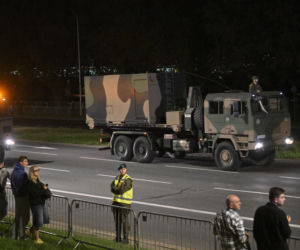 Nocna próba defilady wojskowej w Warszawie