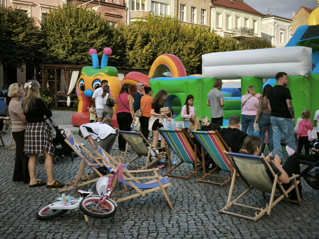 Piknik na rynku w Lesznie