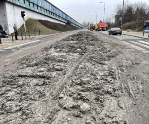 Beton zalał ulicę w Warszawie