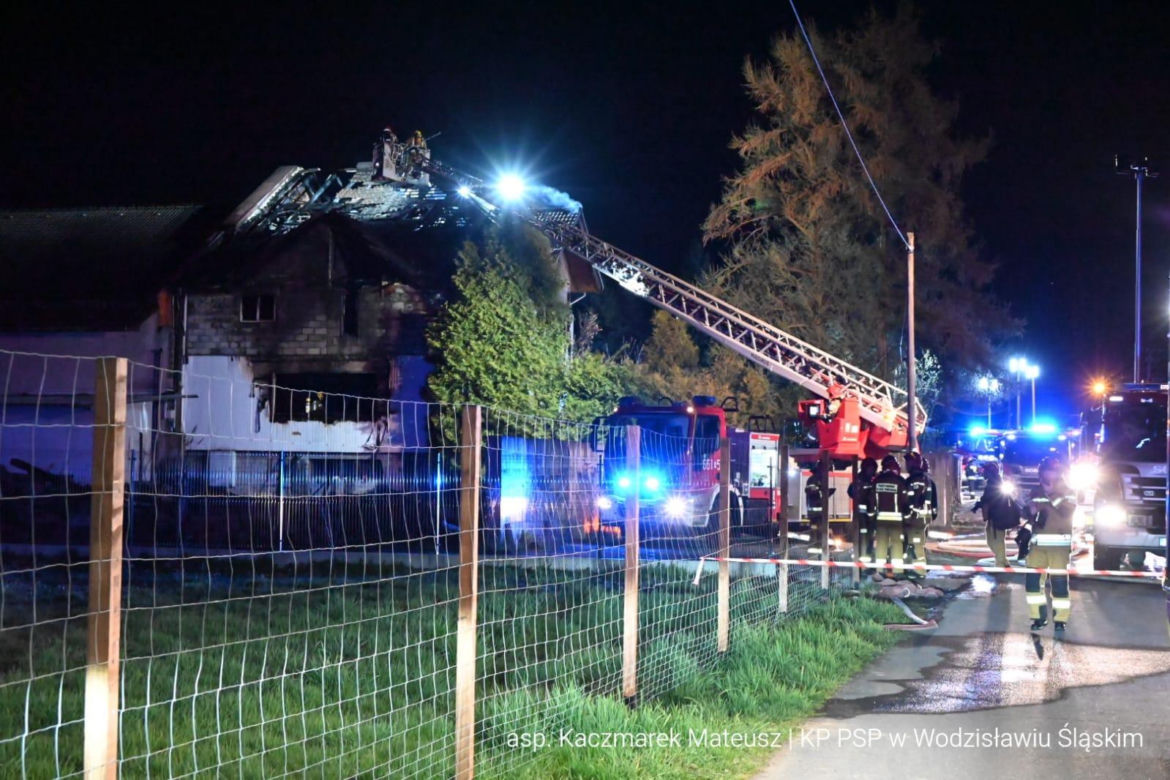 Pożar w Pszowie. Prokuratura wszczyna śledztwo po oględzinach