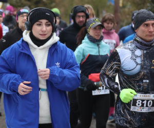 Wystrzał startera zamiast szampana. Tłumy powitały Nowy Rok na XX Śląskim Maratonie Noworocznym Cyborg