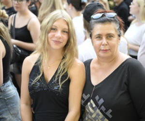 Fani w upale czekają na koncert The Weeknd. Tłumy w Warszawie