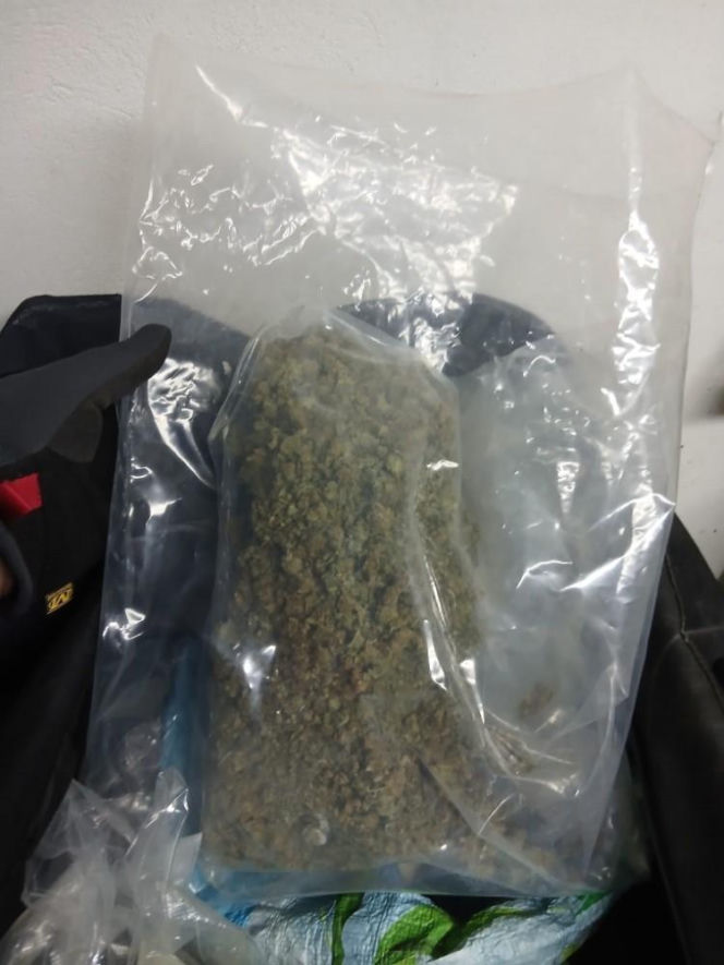 31-latek z Otwocka w areszcie. Policja przejęła 4 kg narkotyków i 330 tys. zł