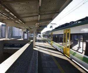 Warszawa. Wojsko na stacjach kolejowych