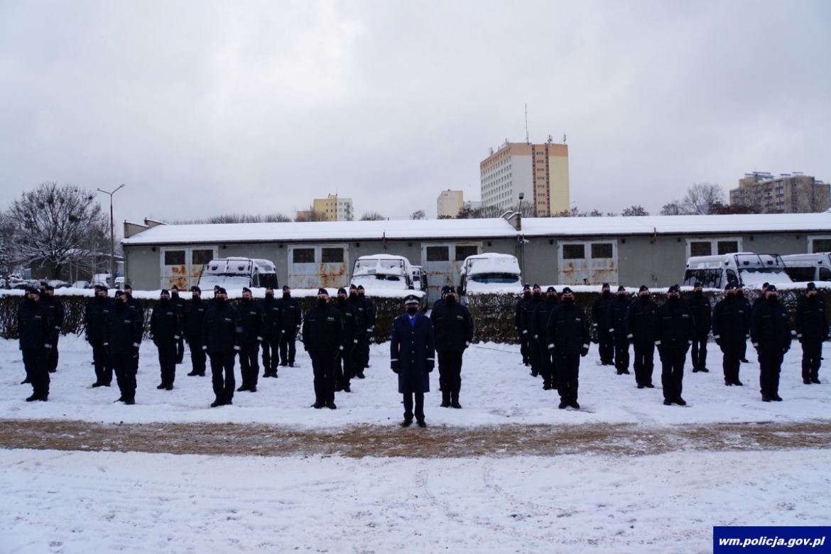 Nowi policjanci na Warmii i Mazurach. Ślubowało aż 80 funkcjonariuszy [ZDJĘCIA]