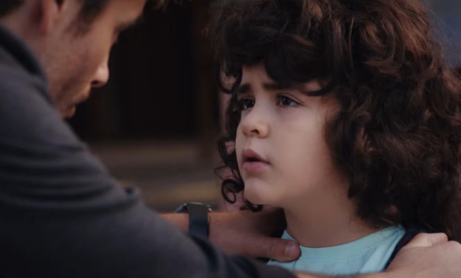 Dziedzictwo, odcinek 891: Nana i Nazli uciekają z rąk Trucizny, a Ayse traci przytomność po przyjęciu niewłaściwych leków