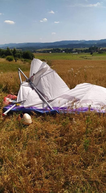 Lotniarz runął z wysokości pod Mieroszowem. Zginął na miejscu!