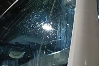 Podczas jazdy tafla lodu rozbiła mu szybę! Dramatyczne chwile na ekspresówce do Warszawy