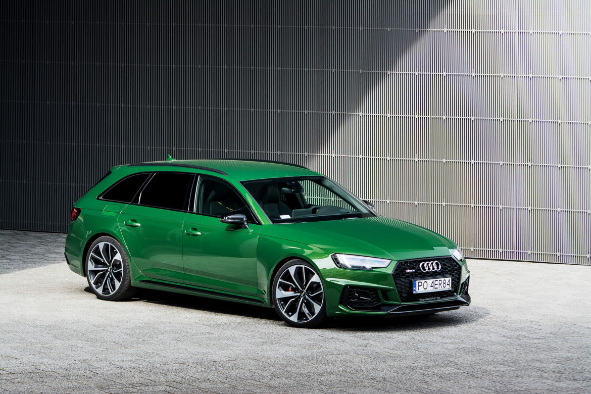 Audi RS4 Avant B9 2.9 TFSI V6 450 KM Tiptronic quattro