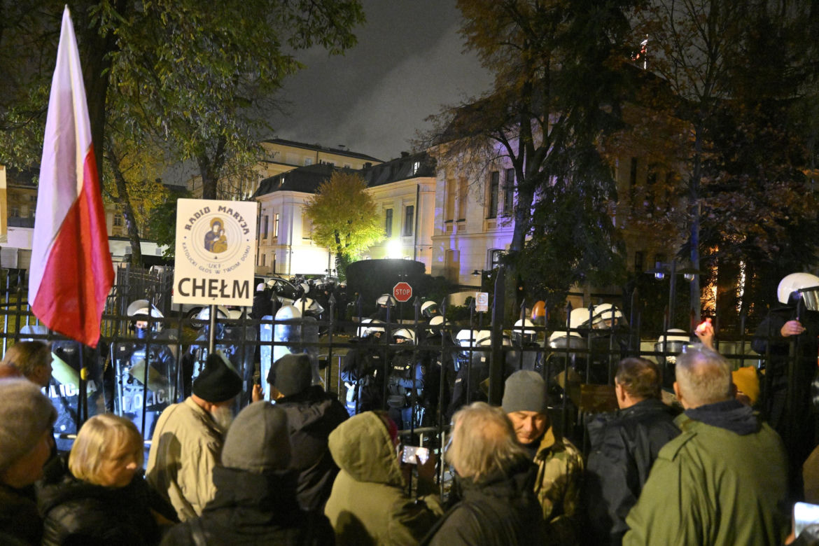 Chaos pod Trybunałem Konstytucyjnym
