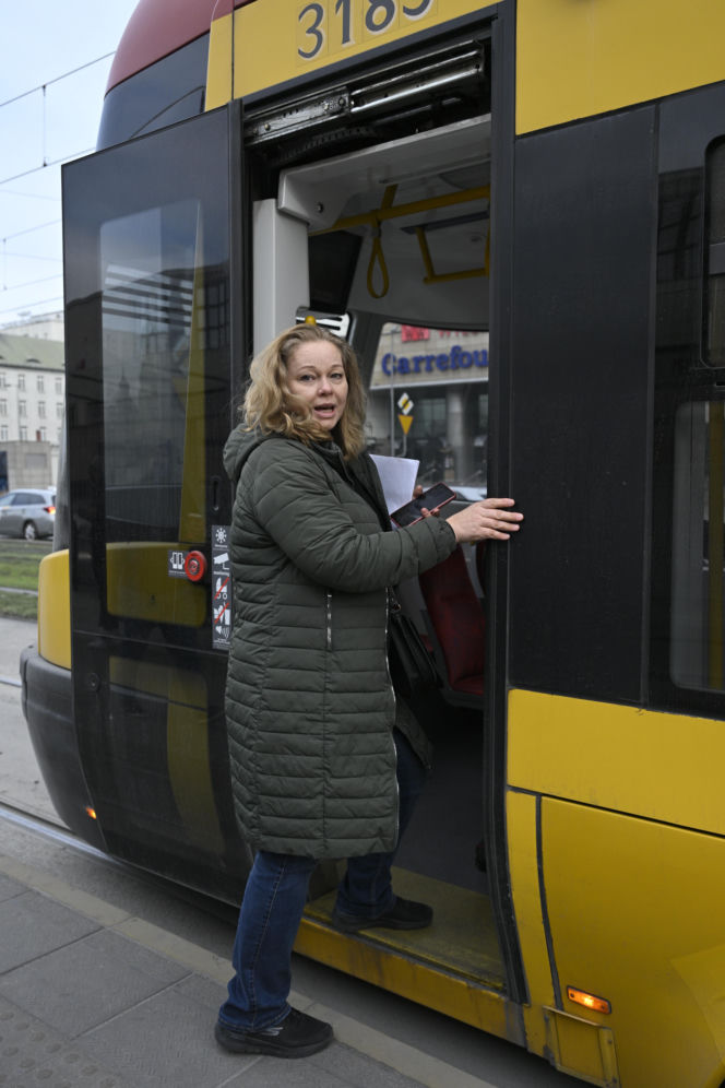 Koniec ze spaniem na siedzeniach w komunikacji miejskiej. Radni przegłosowali uchwałę