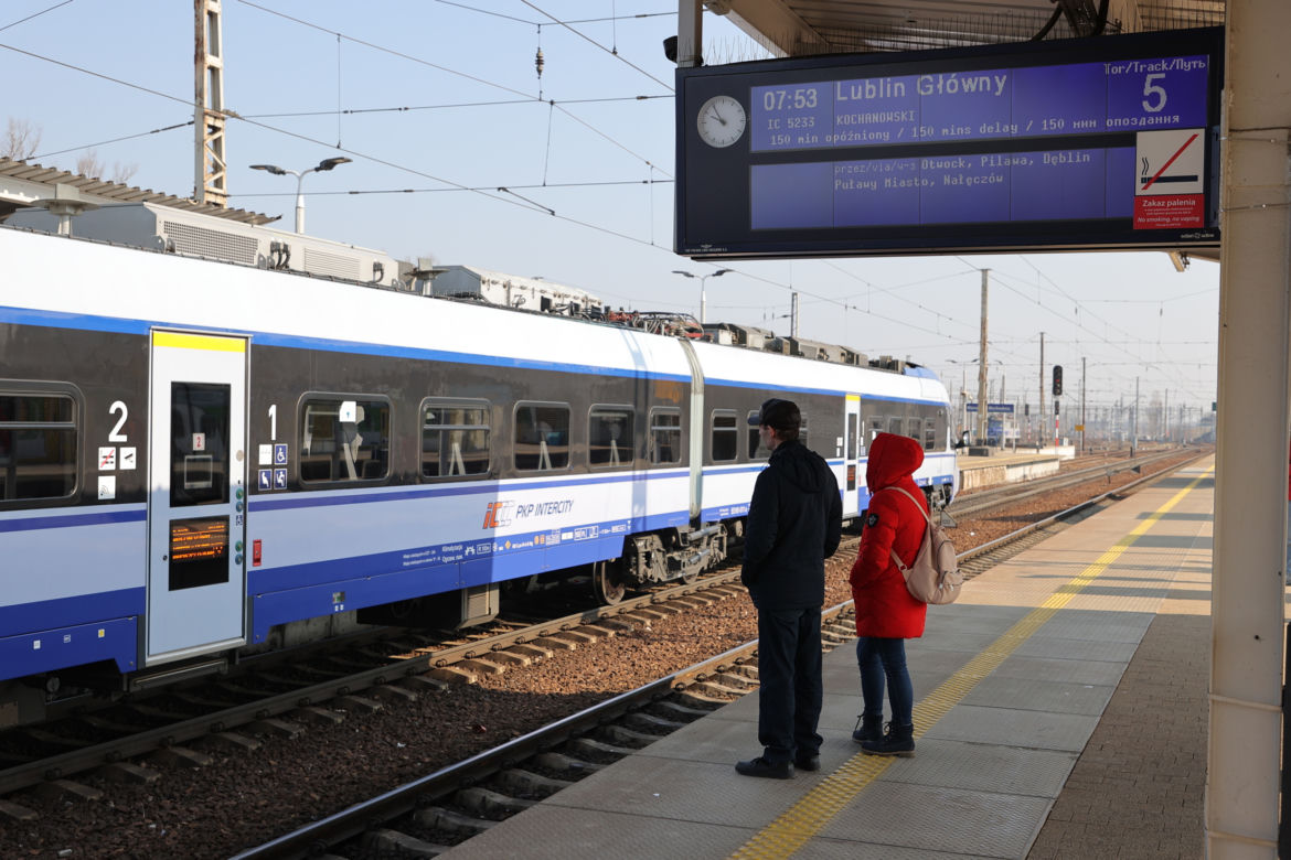 Wielkie opóźnienia na kolei. Wszystko przez atak hakerski