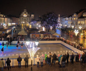 Otwarcie lodowiska na Rynku w Rzeszowie [ICE SHOW]