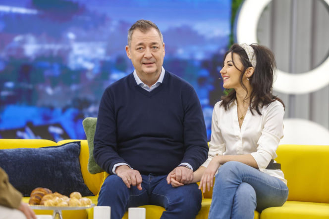 Jacek Rozenek po chorobie pokazał się z żoną. Tak mówią o różnicy wieku