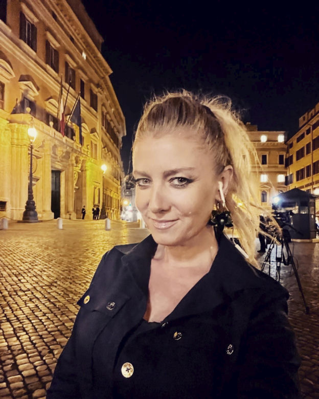 Magdalena Wolińska-Riedi z TVP - jej mąż był ochroniarzem papieży