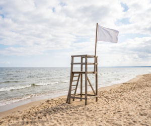 Sinice Mechelinki. Czy w Mechelinkach można się kąpać 03.08? Flaga, warunki pogodowe