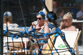 Justyna Sieńczyłło na plaży