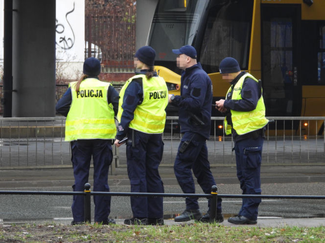 Akcja pirotechników rondo Starzyńskiego