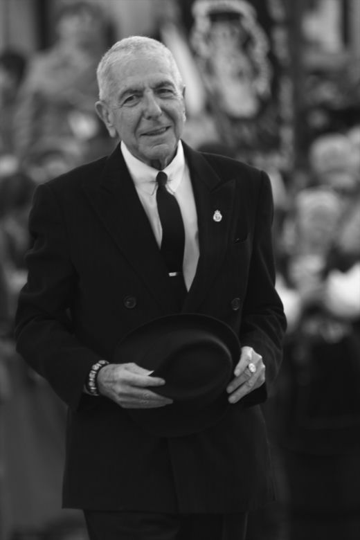 Leonard Cohen nie żyje