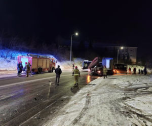 Tir uderzył w auta osobowe i autobus. To na Armii Krajowej w Starachowicach