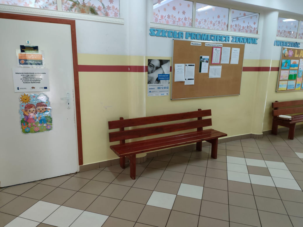 10-latka zaatakowana toporkiem na szkolnym korytarzu. Nowe informacje o stanie zdrowia dziewczynki