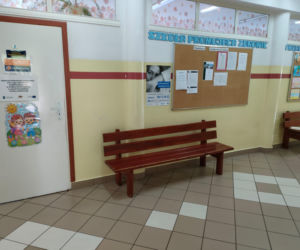 10-latka zaatakowana toporkiem na szkolnym korytarzu. Nowe informacje o stanie zdrowia dziewczynki
