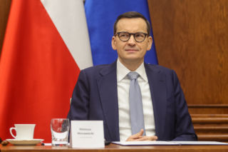 Mateusz Morawiecki zareagował na dokument o Janie Pawle II. Pokazał zdjęcie