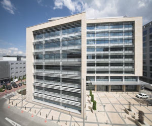 Kompleks biurowy Adgar obejmuje trzy budynki biurowe: Adgar Business Centre, Adgar Plaza A i Adgar Plaza B