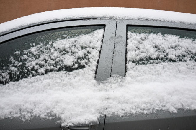 Gołoledź paraliżuje Polskę