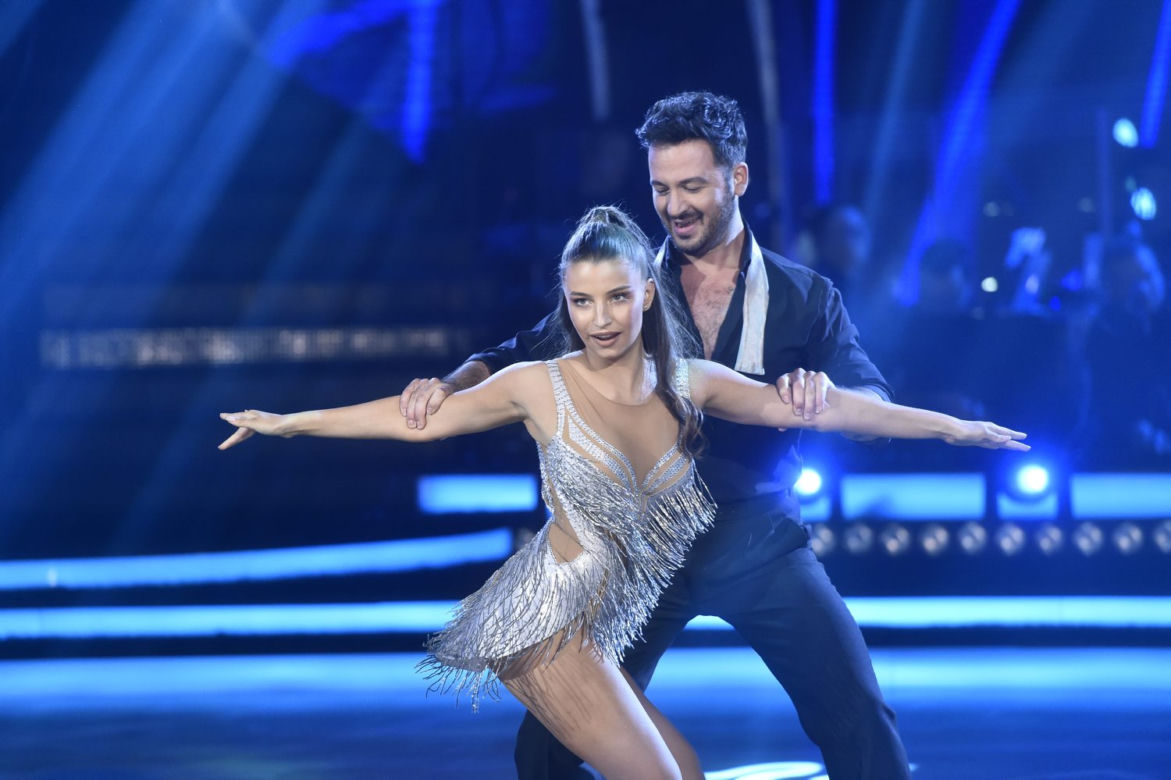 Julia Wieniawa, Stefano Terrazzino